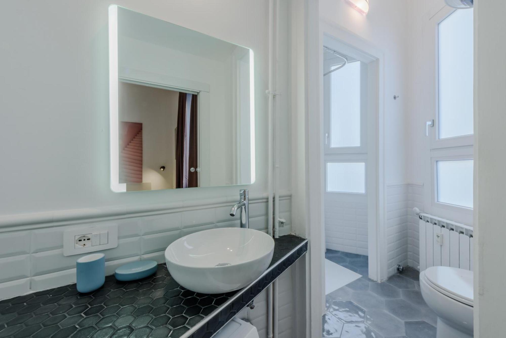 New And Functional Apartments Near The Metro Milan Bagian luar foto