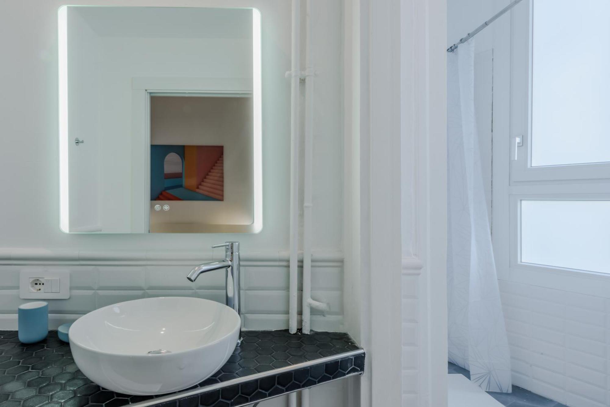 New And Functional Apartments Near The Metro Milan Bagian luar foto
