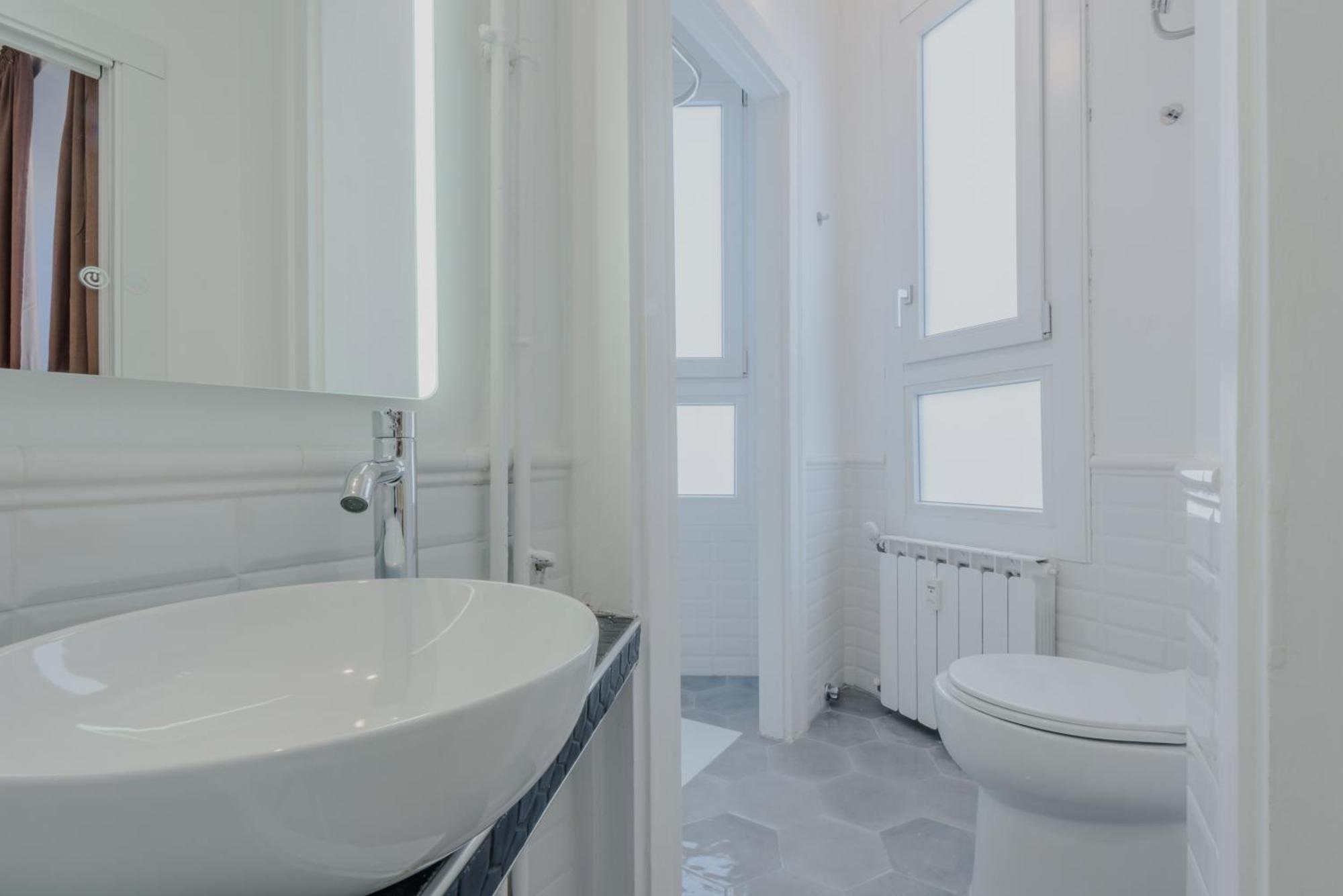 New And Functional Apartments Near The Metro Milan Bagian luar foto
