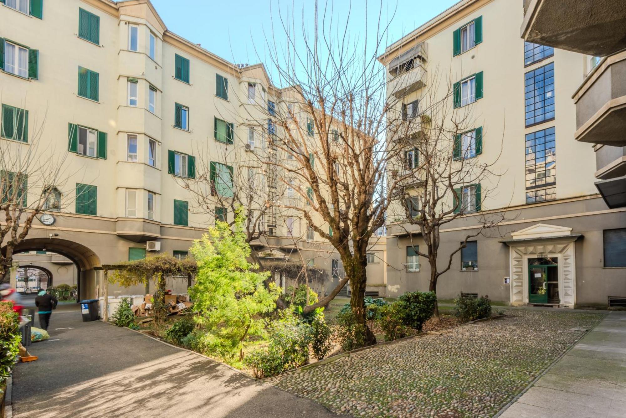 New And Functional Apartments Near The Metro Milan Bagian luar foto