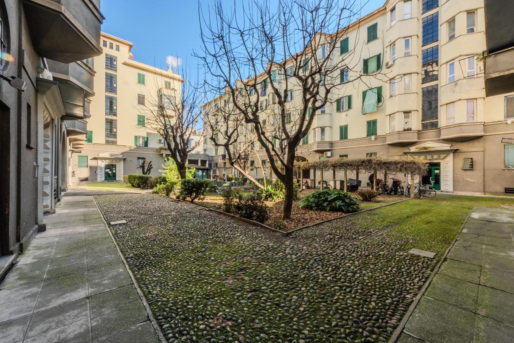 New And Functional Apartments Near The Metro Milan Bagian luar foto