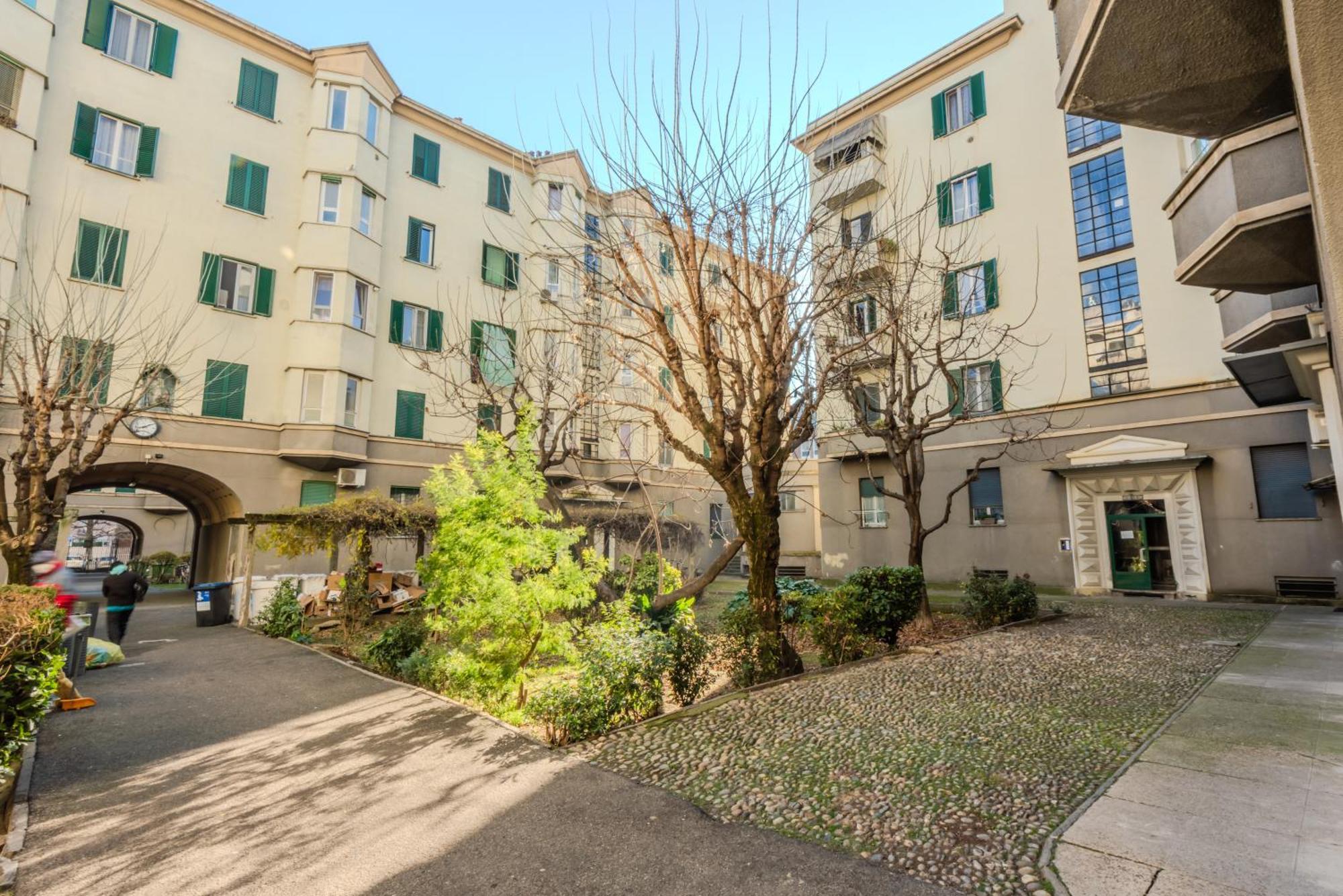 New And Functional Apartments Near The Metro Milan Bagian luar foto